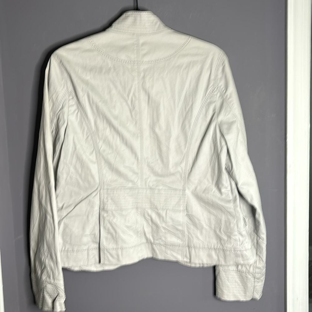 White House Black Market Cream Button-Front Blazer Jacket - Picture 5 of 7